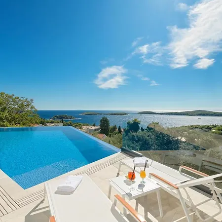 Anabel Hvar Town